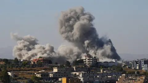 Israel Continues Strikes in Southern Lebanon, Killing 11 Amid Ceasefire