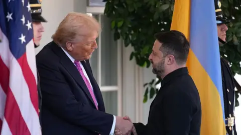 Zelensky Expresses Caution on Tomahawk Talks Post Meeting with Trump
