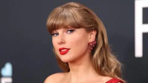 Taylor Swift Seeks to Block 'Swift Home' Trademark from Bedding Company