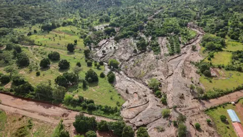 Tragic Landslide in Kenya Claims 21 Lives Amid Heavy Rainfall