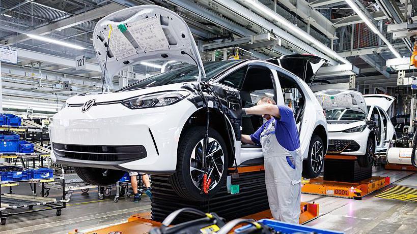 Volkswagen to Trim 100,000 Jobs Worldwide Amid Profit Decline