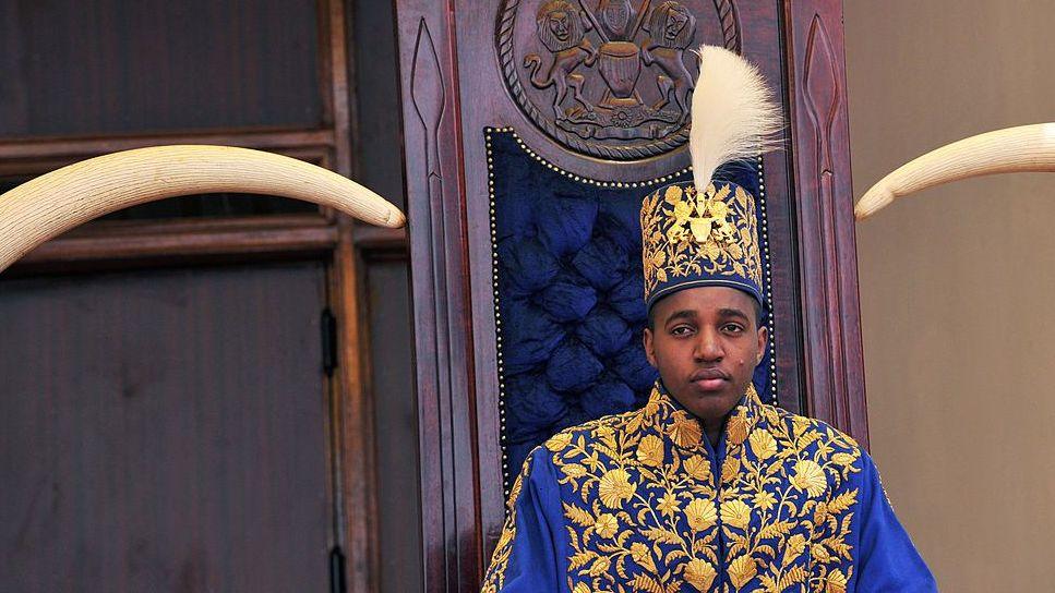 Ugandan King Oyo, World's Youngest Monarch, Dies at 34