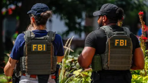 FBI Terminate Agents Following Controversial Kneeling at George Floyd Protest