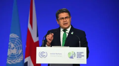 Trump Announces Pardon for Convicted Ex-Honduras President Juan Orlando Hernández