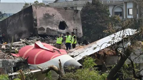Supreme Court Criticizes Aviation Authorities Over Air India Crash Handling