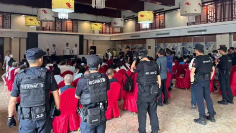 Chinese Police Arrest Two Underground Church Leaders During Sunday Service