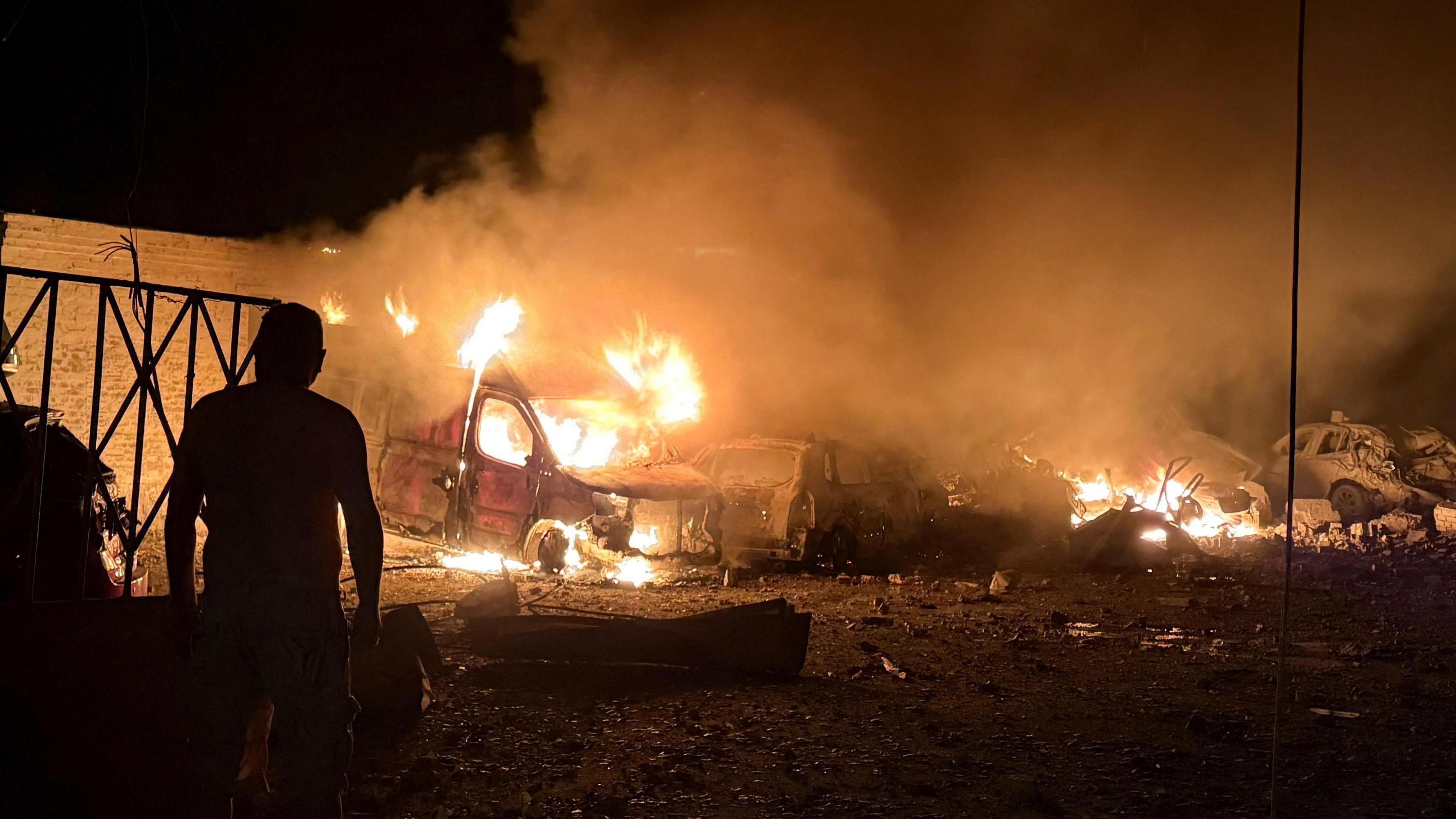 Kyiv Mayor Blames Russia for Purposefully Targeting Critical Infrastructure, 17 Dead