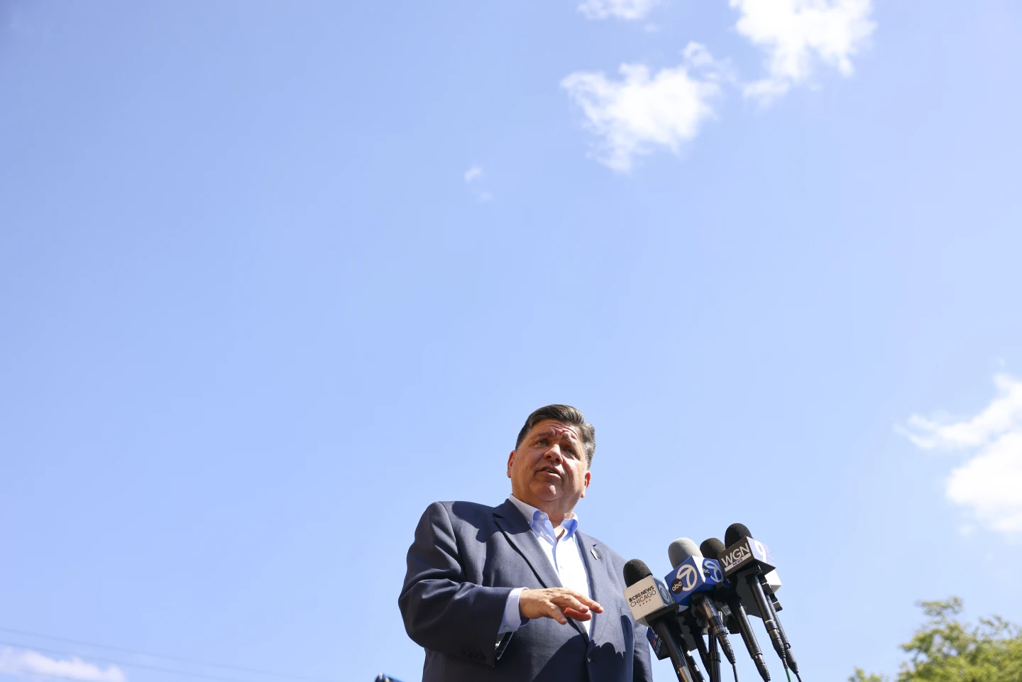 Illinois Governor Condemns Federalization of National Guard Troops
