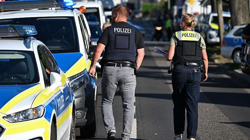 Two Killed in Domestic‑Violence Attack at School Near Berlin