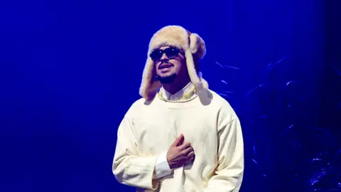 Bad Bunny to Headline Super Bowl Half-Time Show