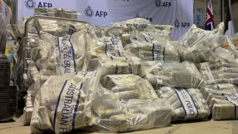 Australian Federal Police Capture 2.7 t of Cocaine in Biggest Seizure Ever