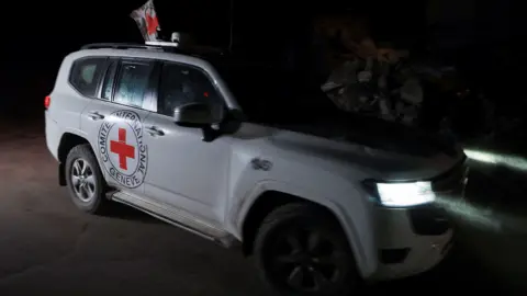 Hamas Transfers Body Claiming It's Gaza Hostage to Israel