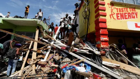 Hurricane Melissa Leaves Devastation in Jamaica as Death Toll Reaches 19