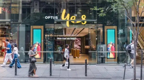 Outrage in Australia Over Optus Telecom Outage Linked to Fatalities