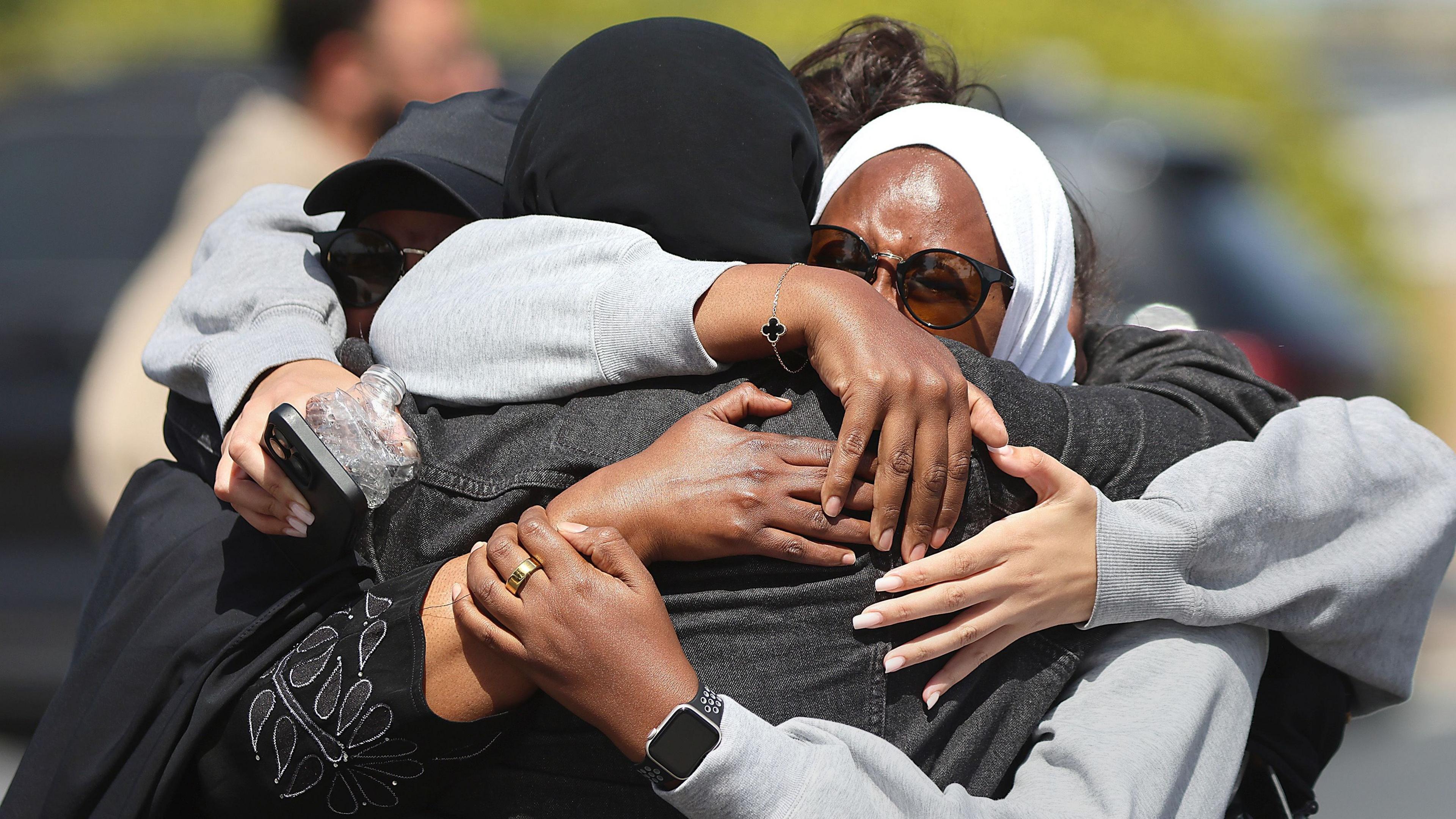 Teenager Charged With Murder After Livestreaming San Diego Mosque Attack