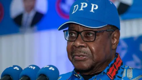 Malawi's Former President Peter Mutharika Leads in Presidential Election