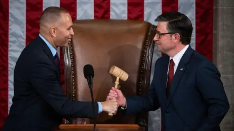 Congress Hits Deadlock as Shutdown Vote Looms