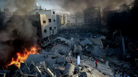 Hamas: Trump's Peace Plan Favors Israel Over Palestinian Interests