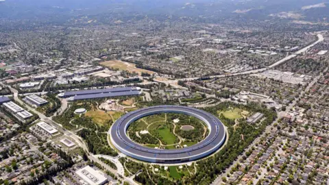 Silicon Valley's Rising Concerns Over AI Bubble: Industry Leaders Voice Warnings