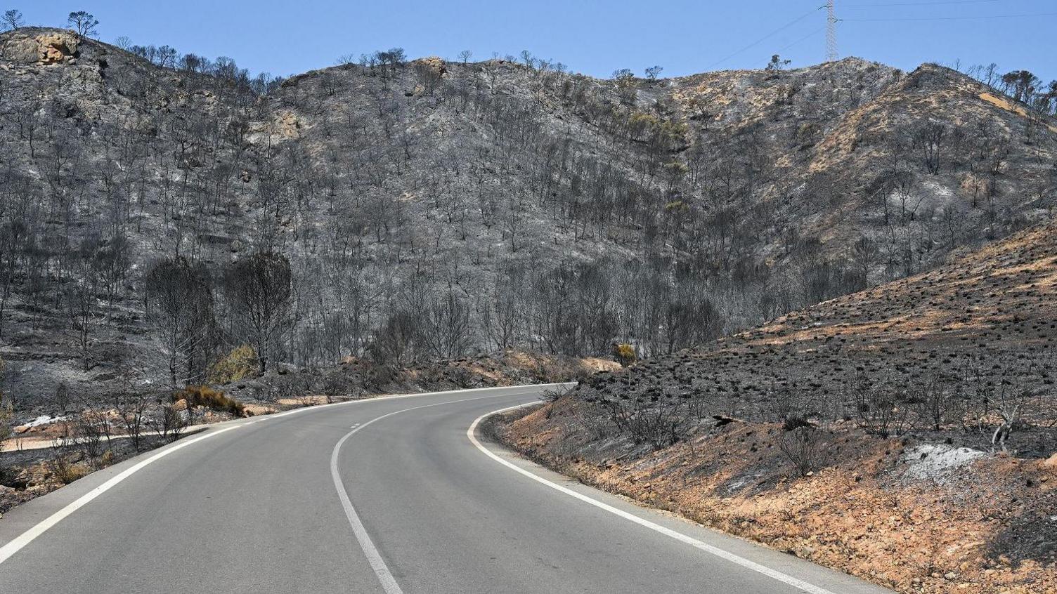 British Couple Rescued After Wildfire Ravine Incident in Almeria