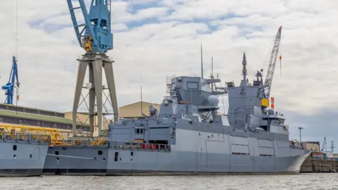 Two Arrested for Attempted Sabotage of German Naval Vessels at Hamburg Port