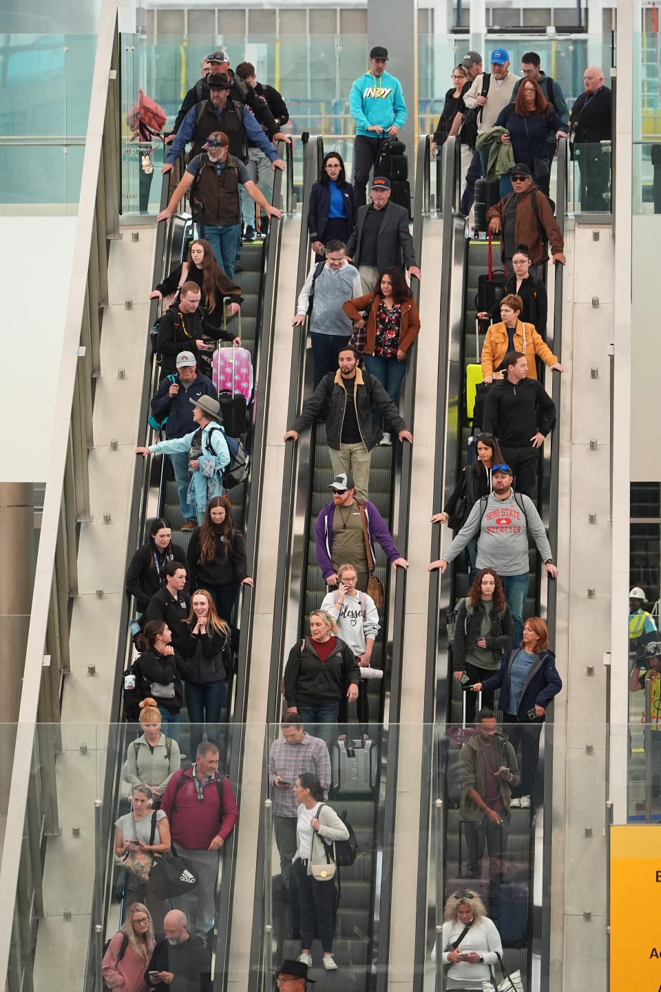 Air Travel Disruptions Intensify Amid Government Shutdown