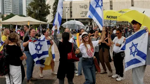 Joyous Celebrations Erupt in Israel Following Hostage Deal Announcement