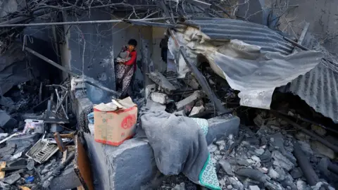 Escalation in Gaza: Israeli Airstrikes Claim Over 100 Lives Amid Ongoing Tensions