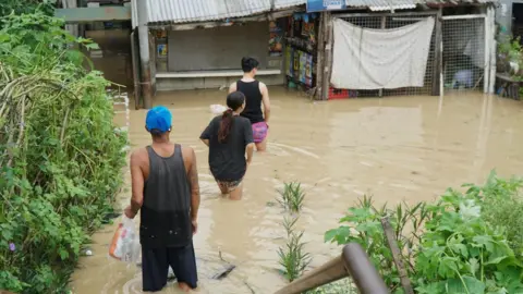 Devastation Strikes Again: Six Lives Lost as Typhoon Fung-wong Hits Philippines