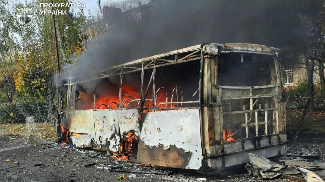 Russian Glide Bombs Strike Kramatorsk Buses, Killing 33