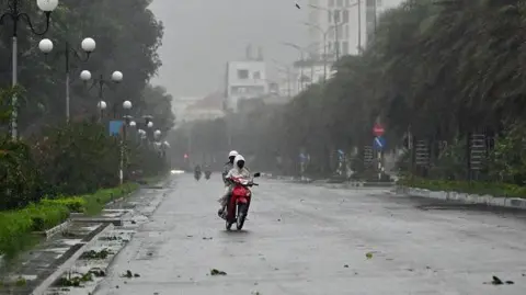 Typhoon Kalmaegi Devastates Vietnam Following Fatal Rampage in the Philippines