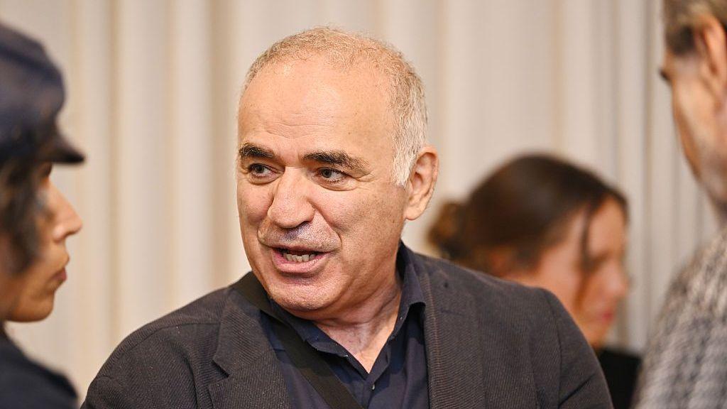 Kasparov Says US Warned Him of Death Threats as Kremlin Plot Uncovered