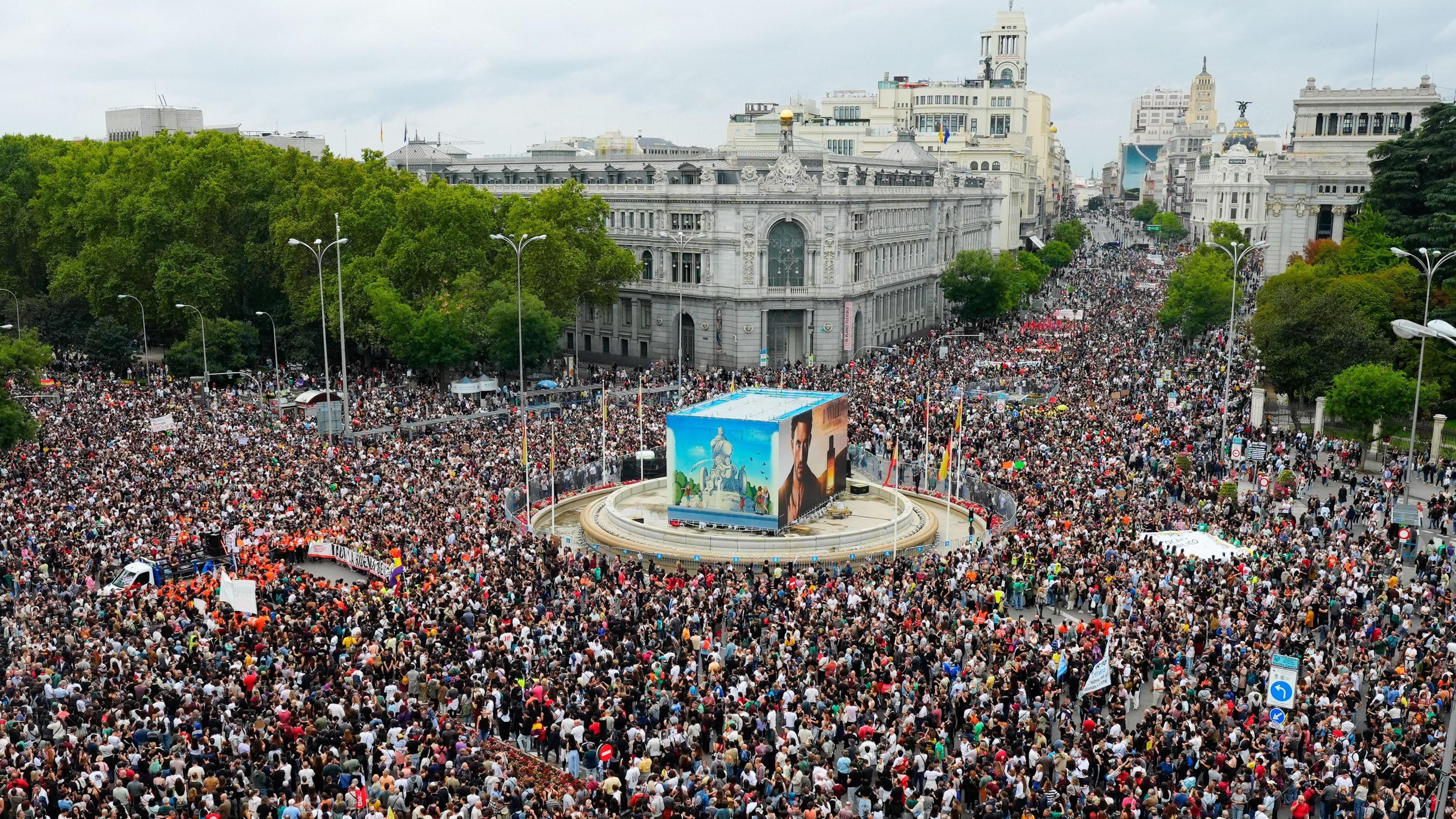 Tens of Thousands Rally in Spain, Demanding Housing Reform