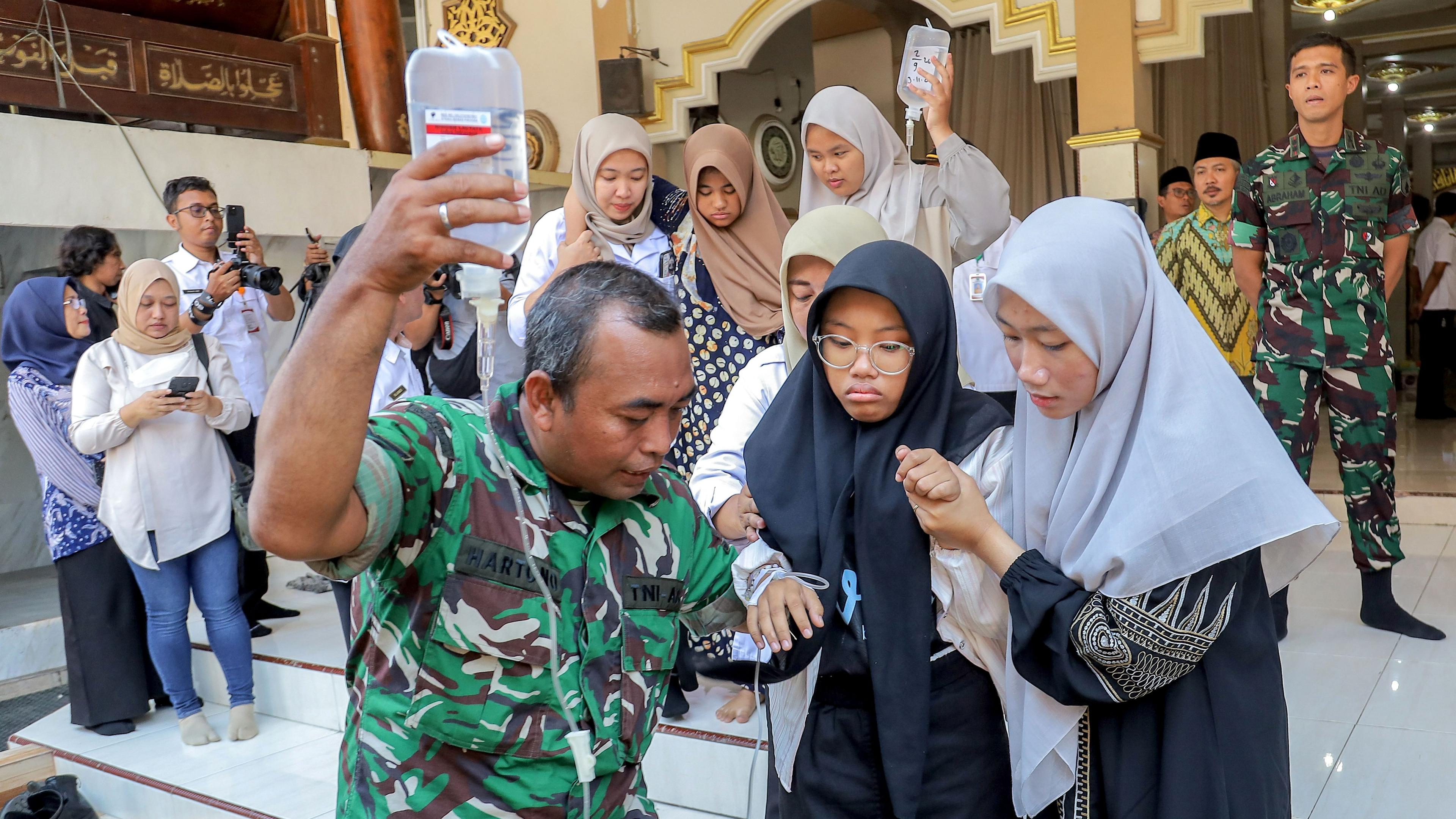 More Than 2,000 Indonesian Students Suffer Food Poisoning After Free School Meals