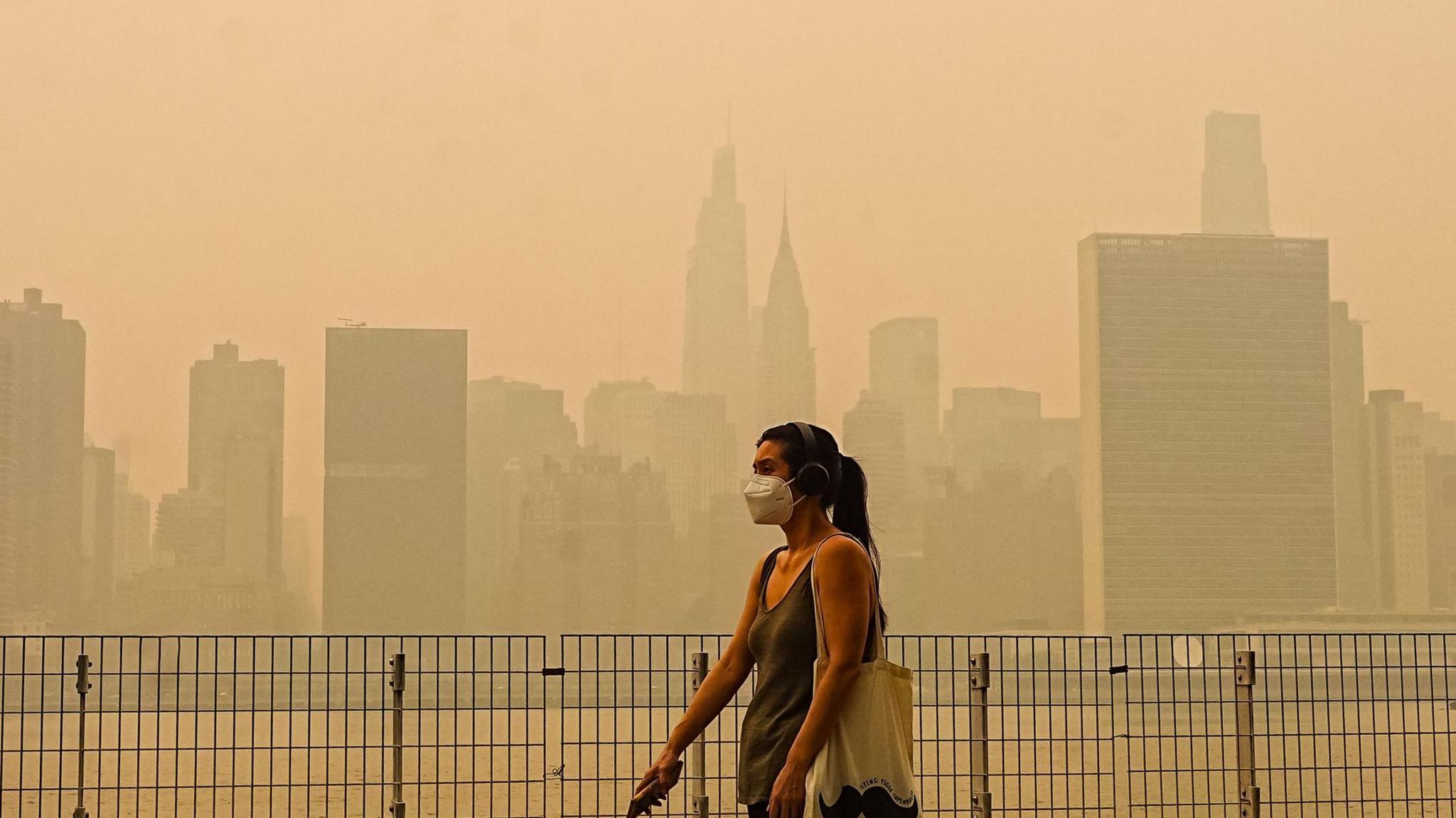 Trump Threatens Tariffs on Canada as Wildfire Smoke Blankets U.S. Cities