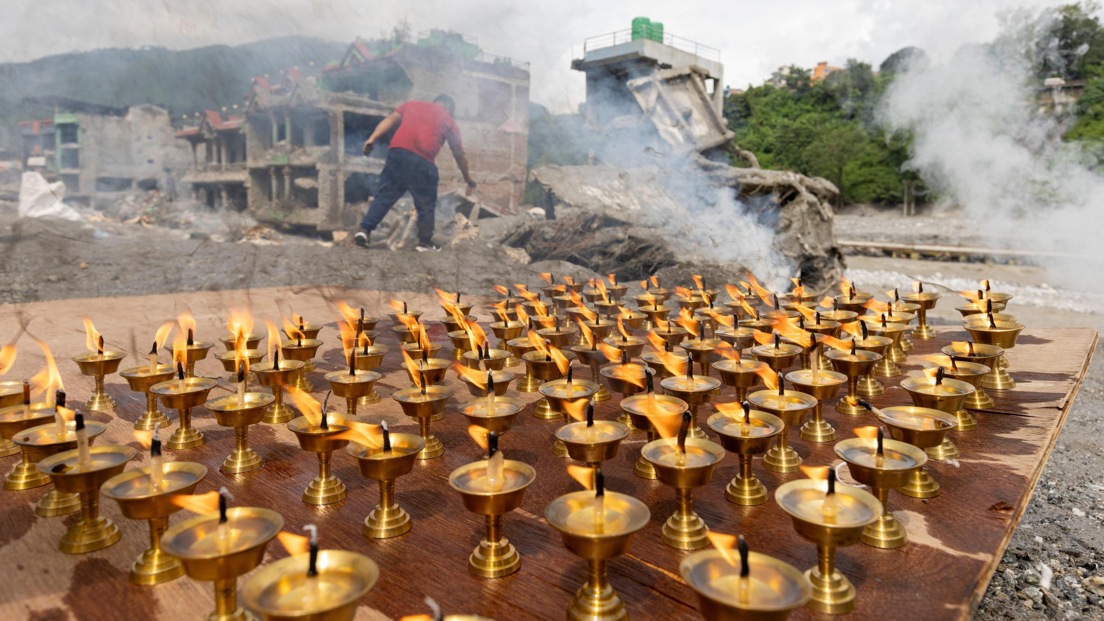 Nation‑wide mourning as Nepal remembers flood victims