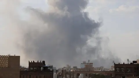 Israeli Air Strikes in Yemen Result in Eight Fatalities Amid Escalating Tensions