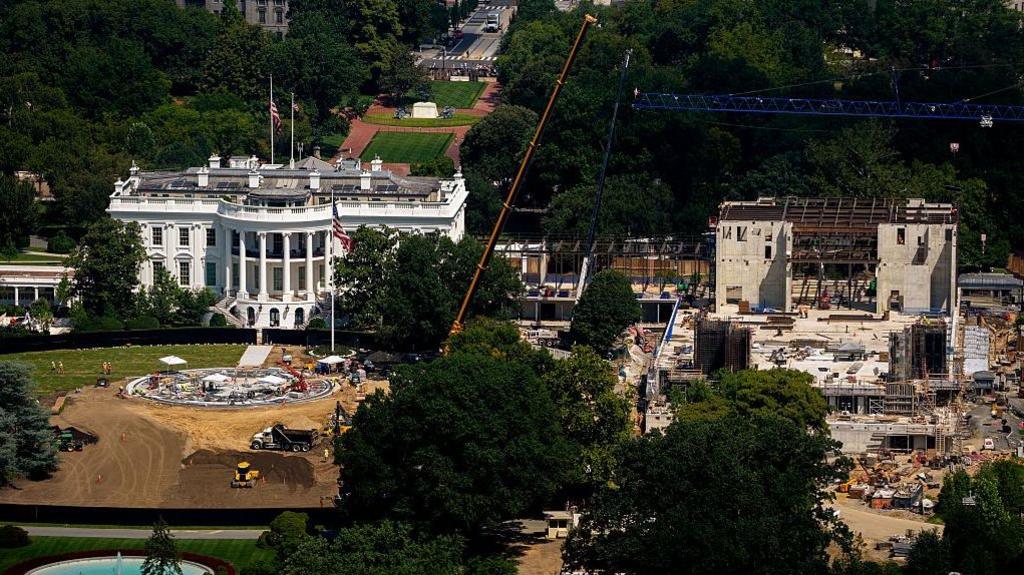 Supreme Court Green‑Lights Trump’s $400 M White House Ballroom Project