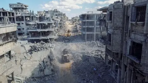 Breaking: Red Cross Receives Bodies from Hamas, Suspected Hostages from Gaza