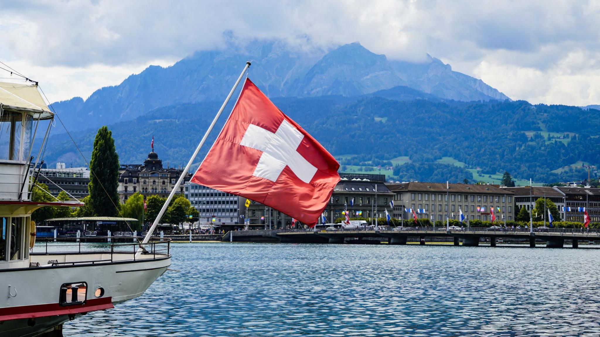 Britons Get Seamless Border Access to Switzerland as New Trade Deal Removes Roaming Fees