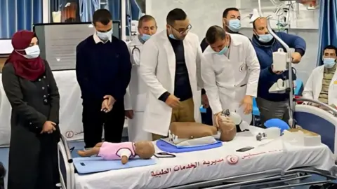 Students Evacuated from Gaza to Pursue Studies in the UK