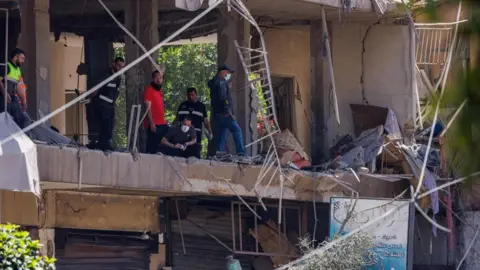 Three Killed in Israeli Strike on Beirut’s Dahieh Suburb Amid US‑Iran Deal Talks