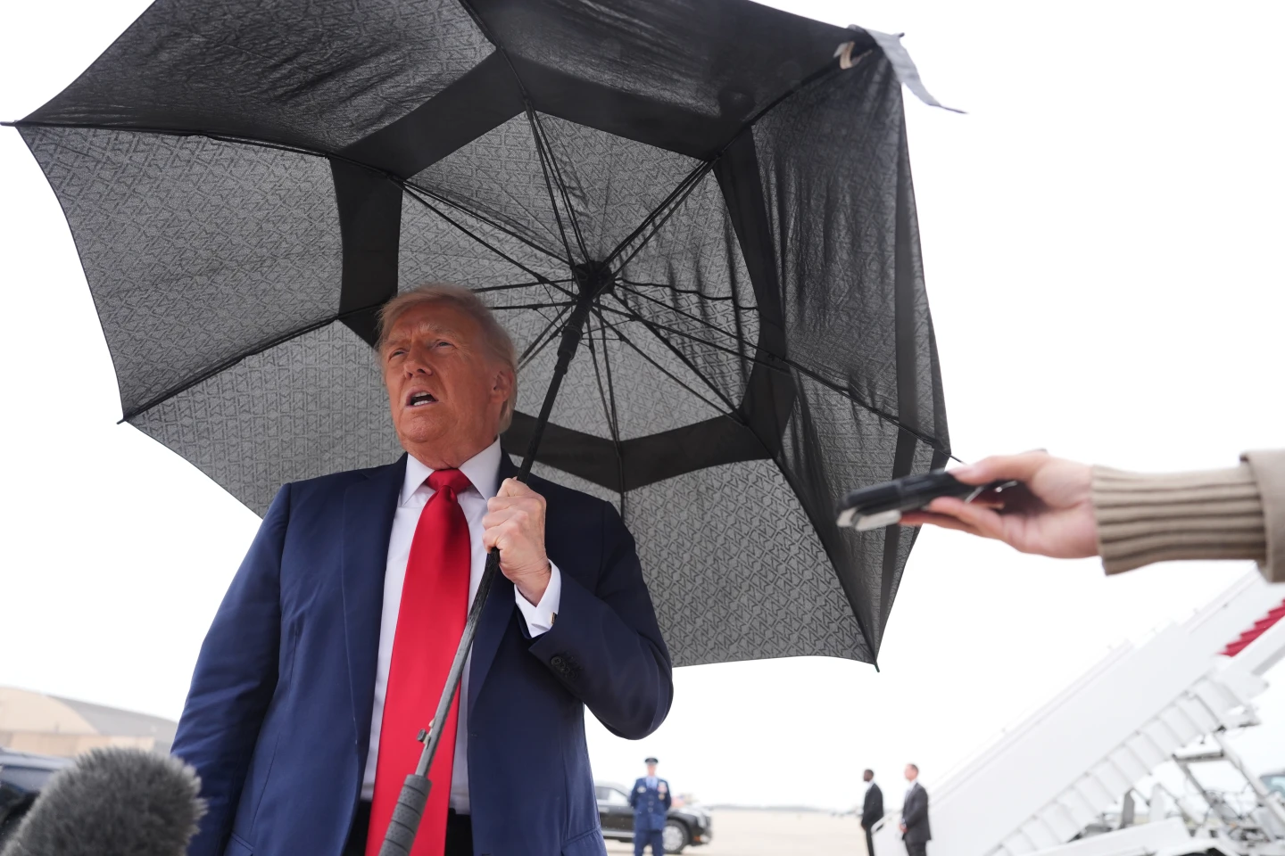 Trump Warns Russia of Potential Tomahawk Missile Support for Ukraine