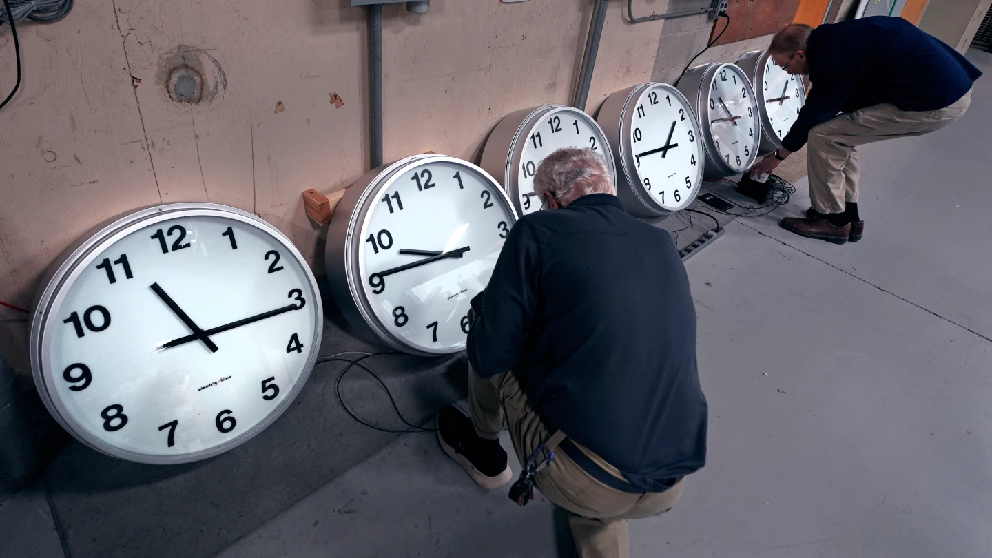 Get Ready to 'Fall Back': Daylight Saving Time Ends This Weekend