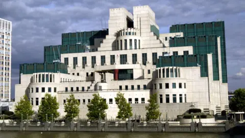 MI6 Launches Dark Web Portal to Recruit Spies, Targeting Russia and Beyond